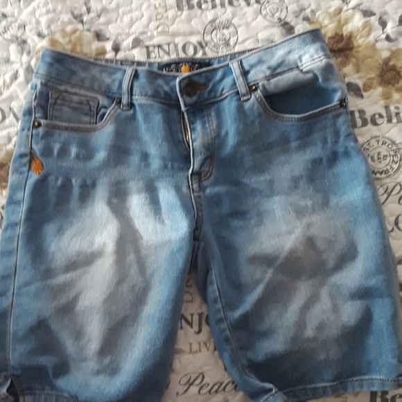 Short - Picture 2 of 2